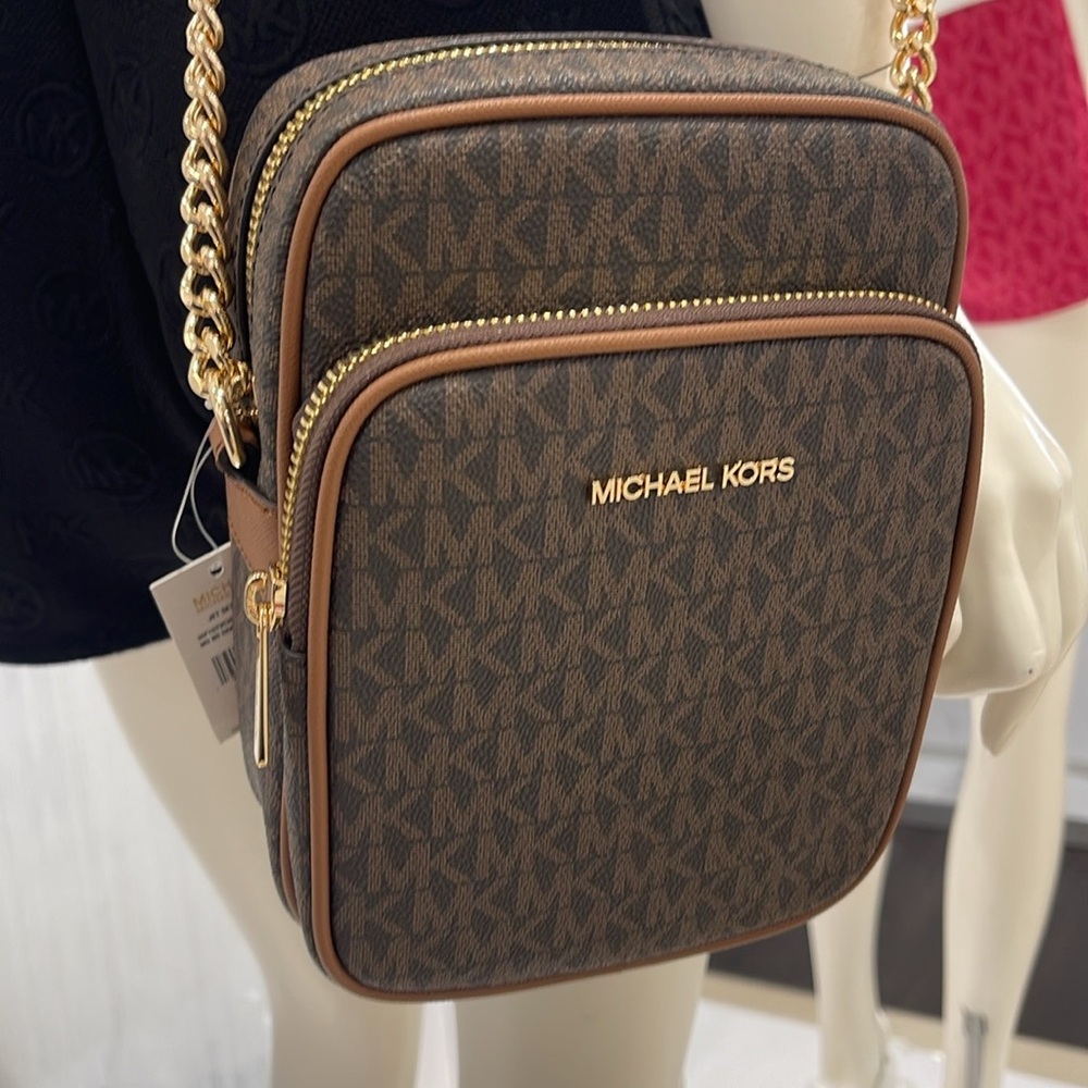 MICHAEL KORS Jet Set Travel Md Logo Crossbody Flight Bag # 35F1GTVC2B NWT
Brown - Picture 8 of 16